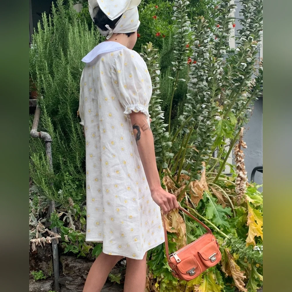 Sleeper Marie 100% linen daisy print mini dress, small - Picture 3 of 15